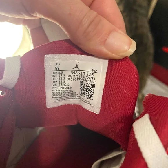 Worn only a handful of times!!! Jordan 3 ‘Cardinal Red’ - Picture 6 of 8
